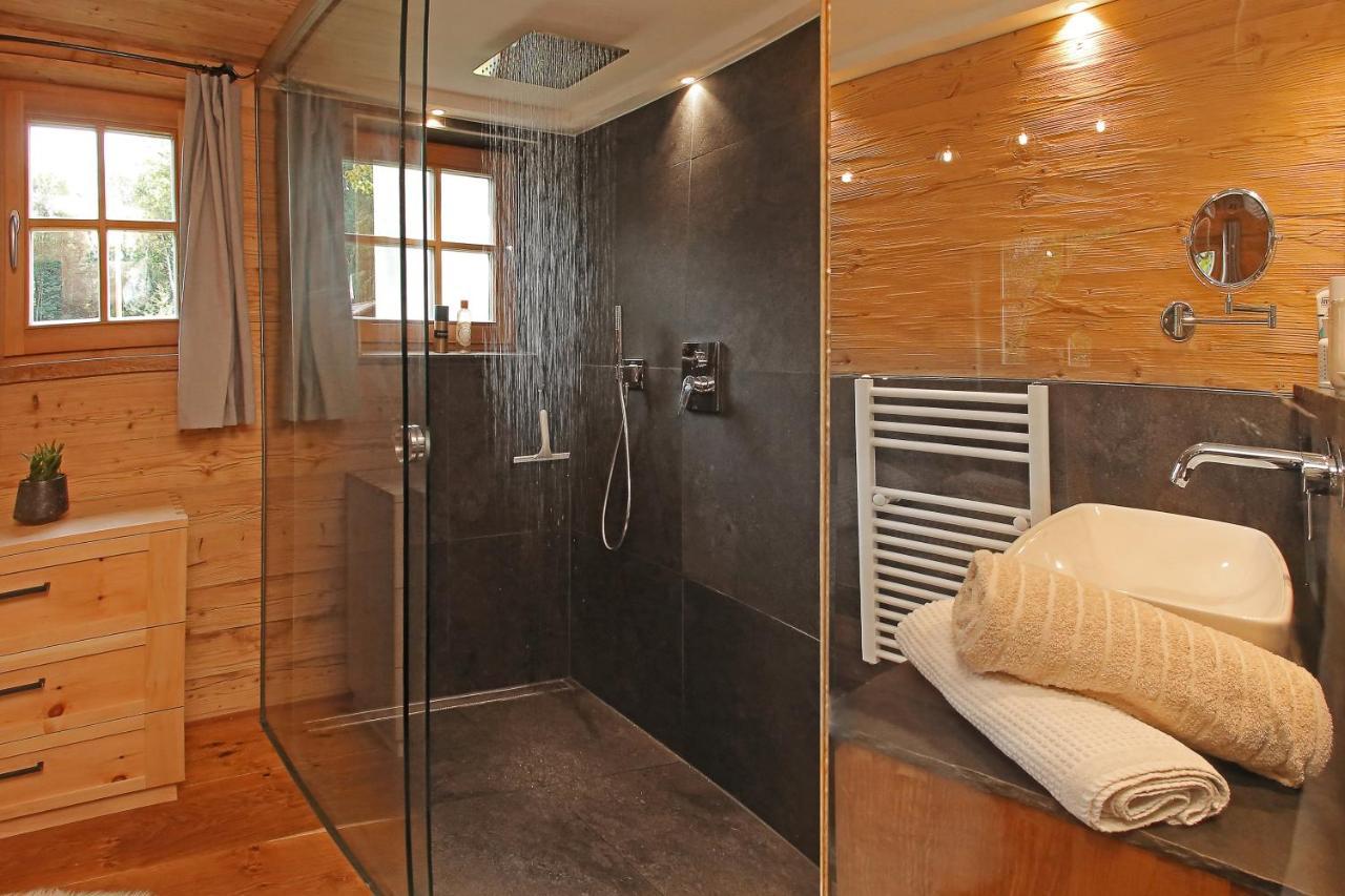 Das Alm-Chalet-Chiemsee Бернау ам Кимзе Екстериор снимка