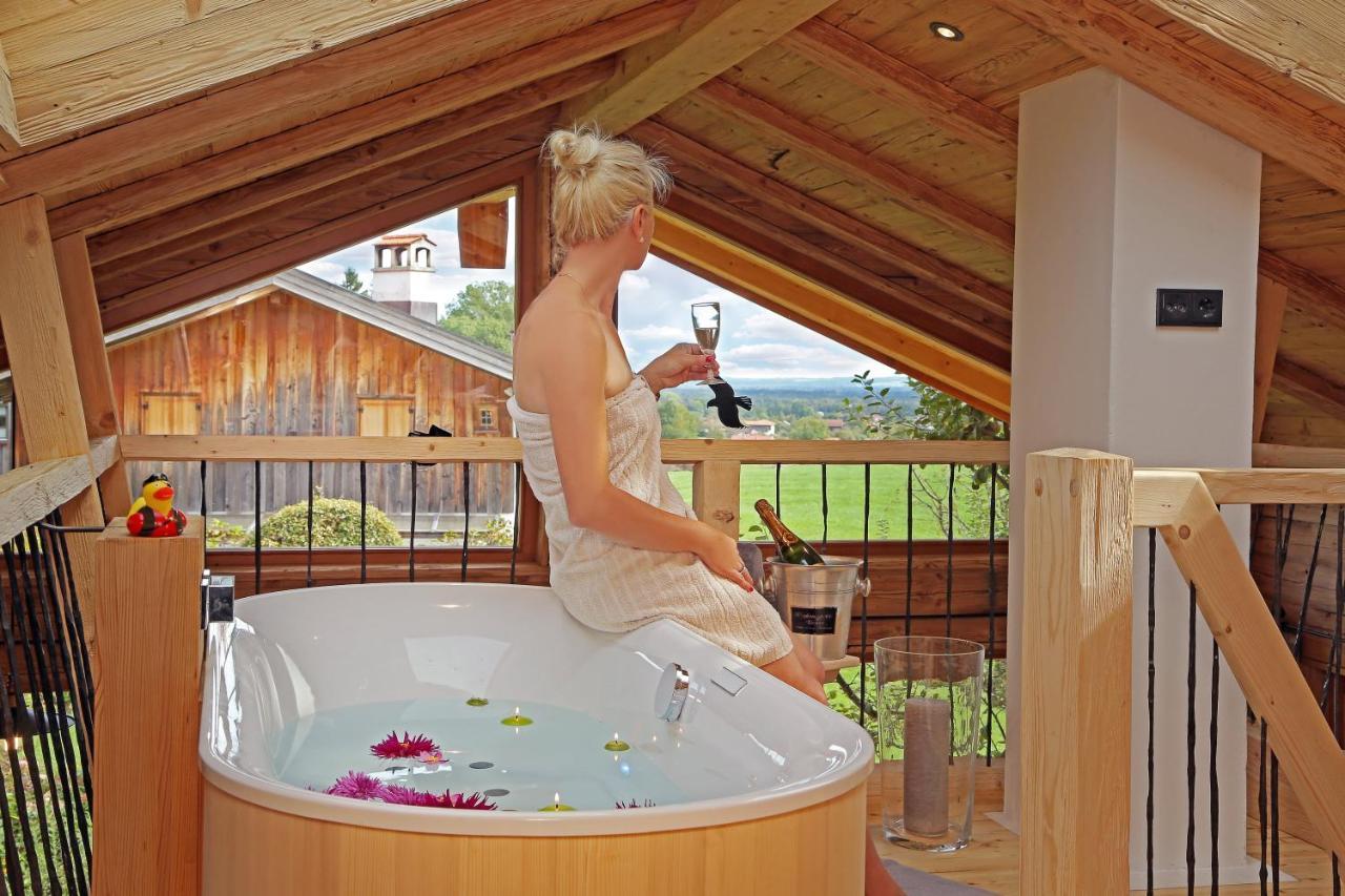 Das Alm-Chalet-Chiemsee Бернау ам Кимзе Екстериор снимка